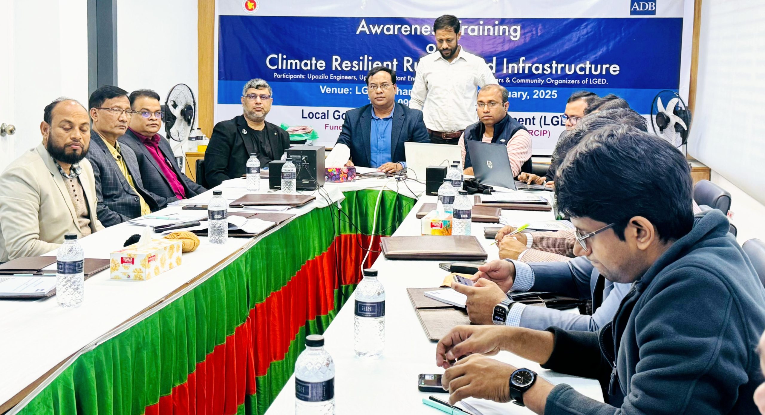 এলজিইডি চাঁদপুরের উদ্যোগে জলবায়ু সহনশীল গ্রামীণ সড়ক অবকাঠামো বিষয়ক কর্মশালা