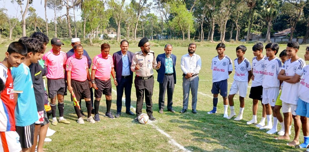 চাঁদপুরে মাদক বিরোধী প্রীতি ফুটবল টুর্নামেন্টের উদ্বোধন