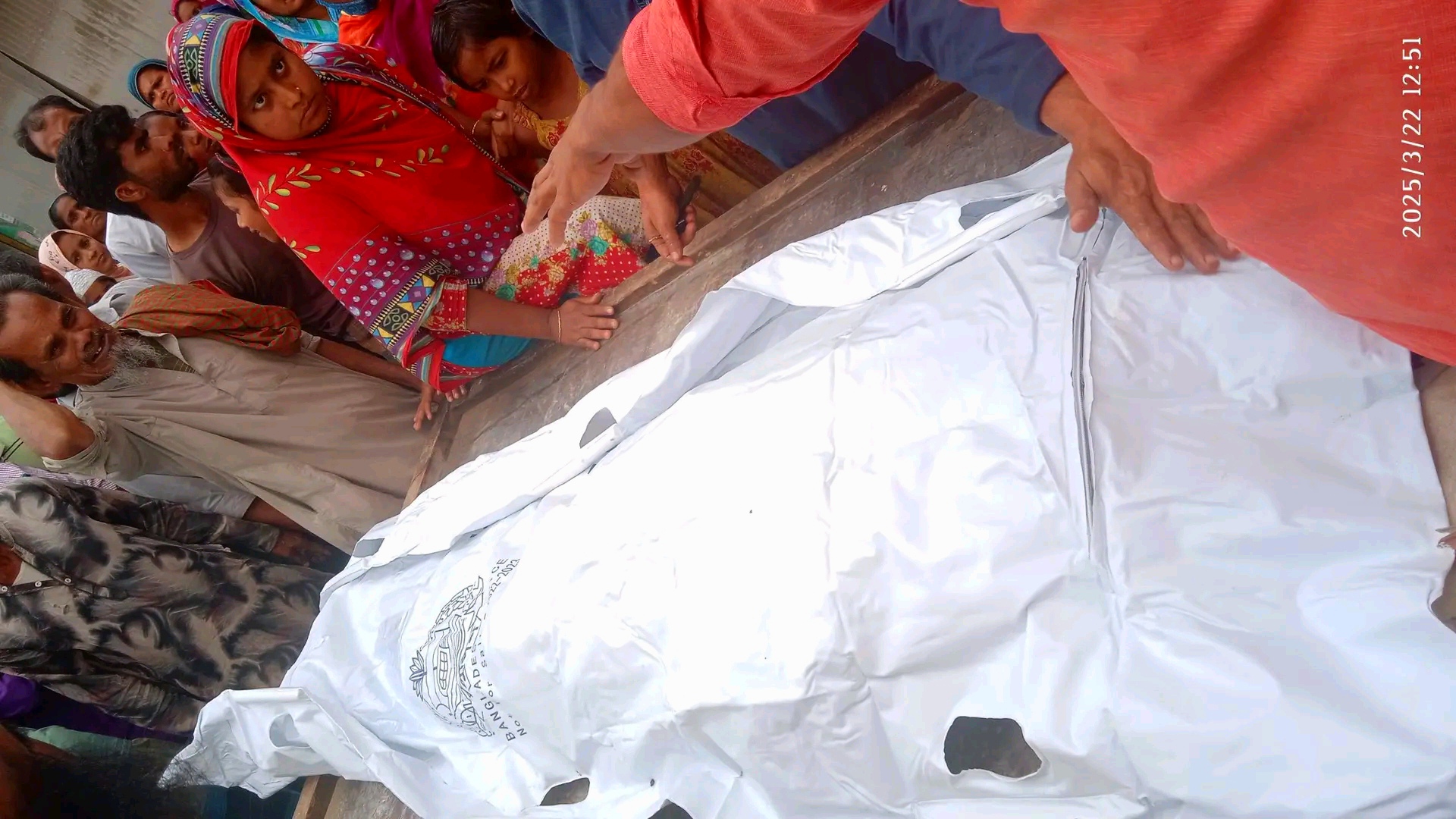 ভূরুঙ্গামারী উপজেলায় রাস্তা পার হওয়ার সময় অটো রিক্সার ধাক্কায় মৃত্যু
