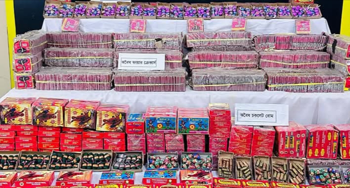 মহিপাল থেকে চকলেট বোমা ও আতশবাজি উদ্ধার