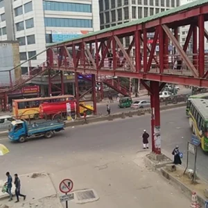 রাজধানীর শ্যামলীতে রাস্তা পারাপারের সময় গাড়ির চাপায় দুই নারীর মৃত্যু