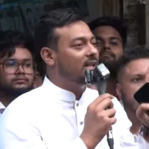 রাজধানীতে ফুটপাতে চক্রাকার চাঁদাবাজি নিয়ে রাজনৈতিক মহলে তোলপাড়
