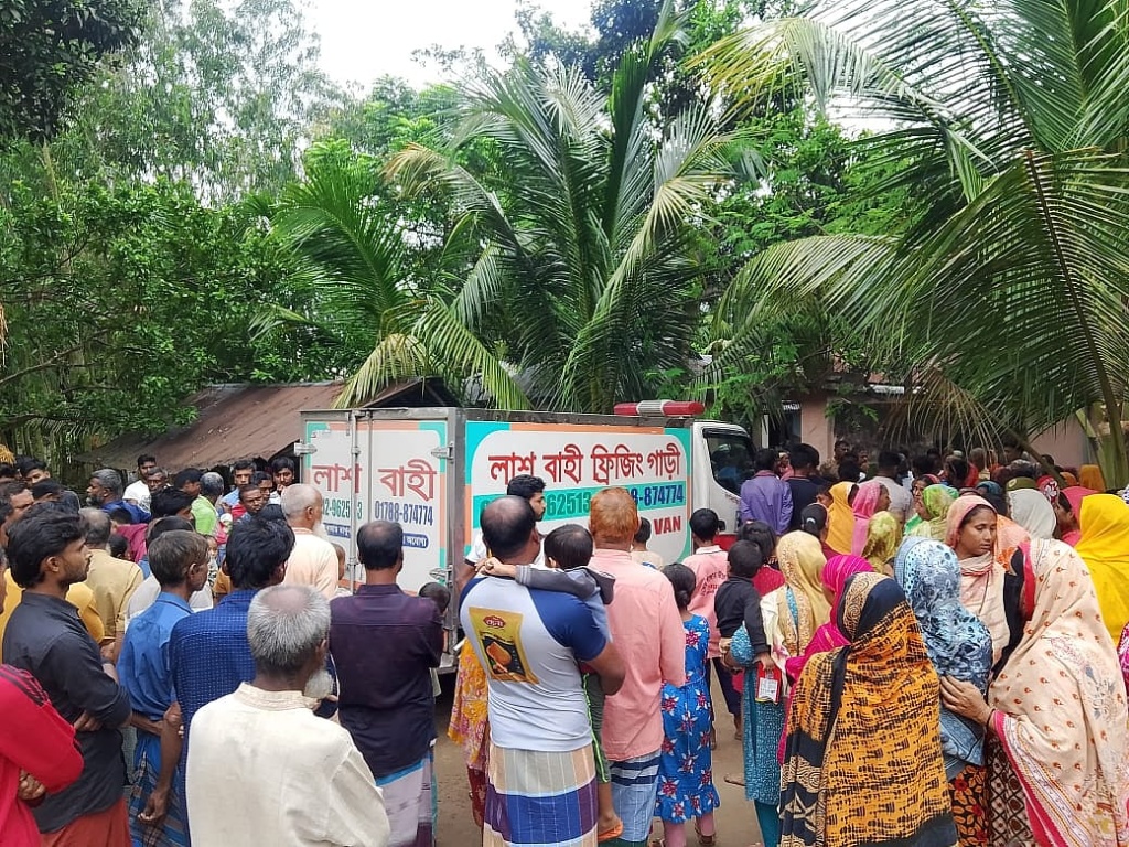 অভাবের সংসার সাজানোর স্বপ্ন ছিল মনিরুলের, ফিরলেন কফিনবন্দী হয়ে